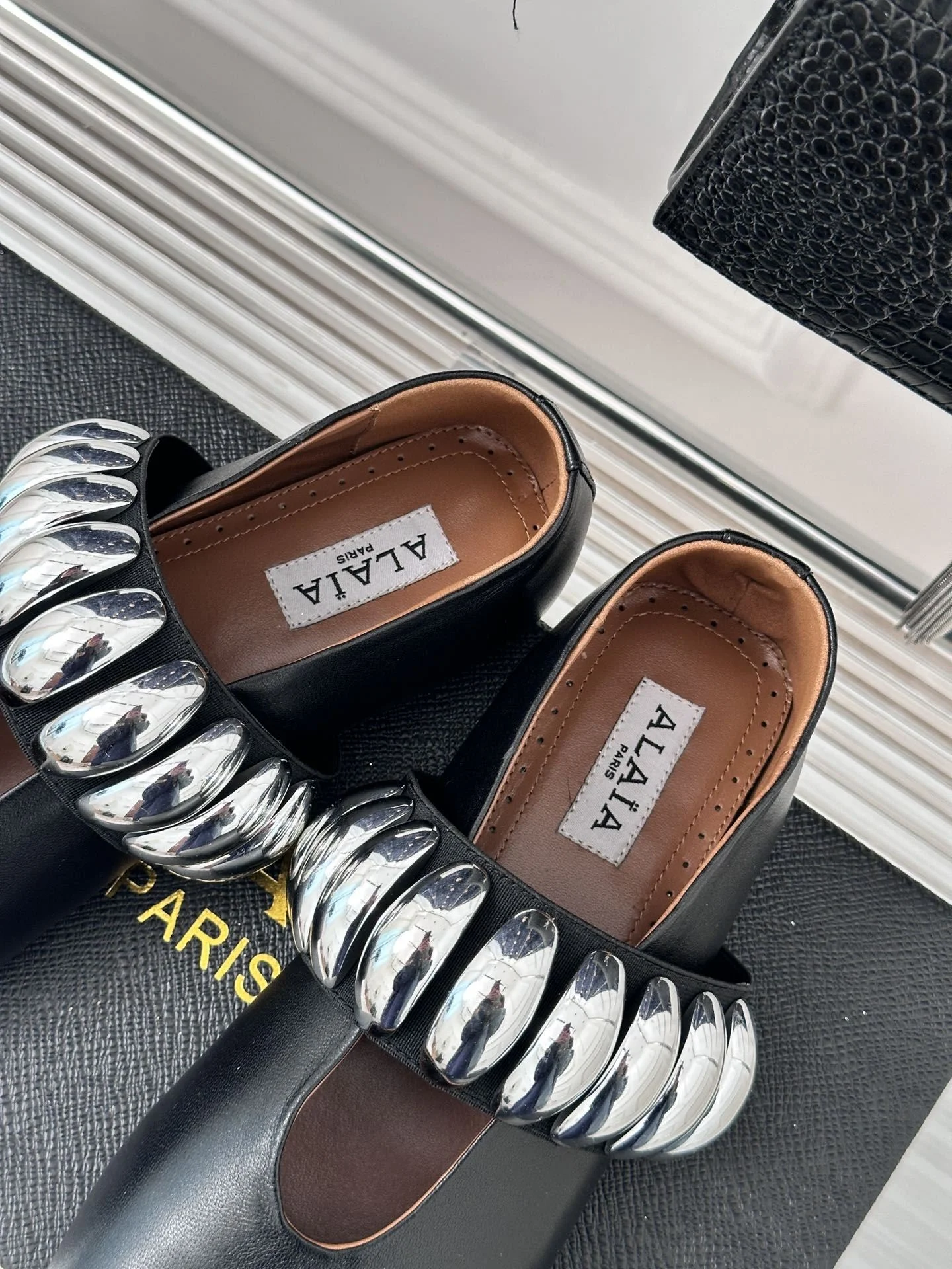 Alaia Shoes Supportive 8605