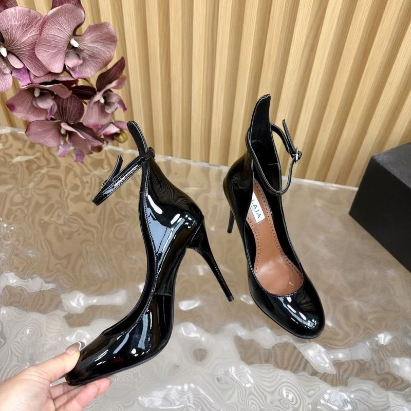 MoistureWicking Alaia Shoes 13181