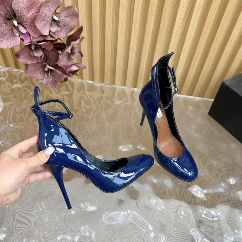 Alaia Shoes Classic 13190