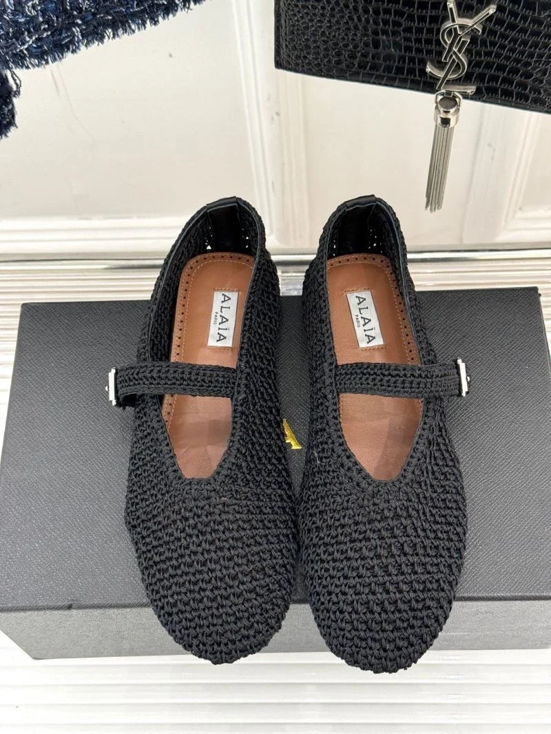 Alaia Shoes Refined 15955