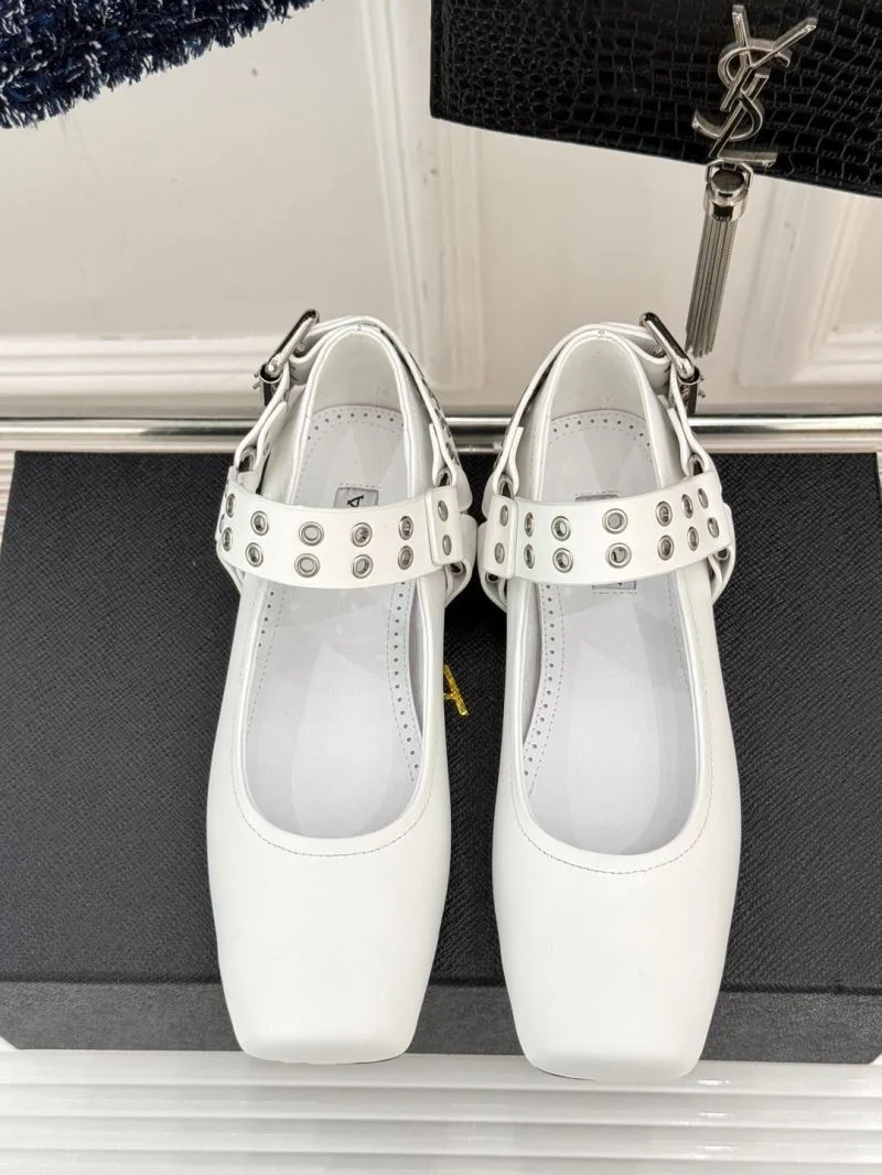Breathable Alaia Shoes 15959