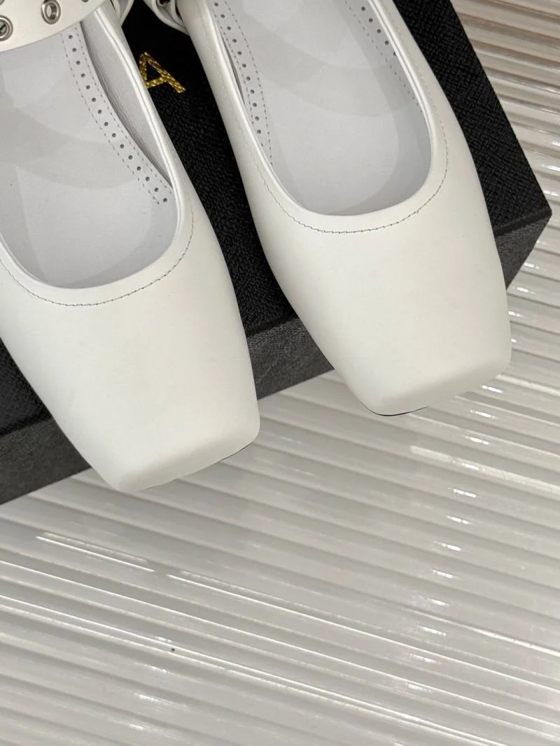 Breathable Alaia Shoes 15959