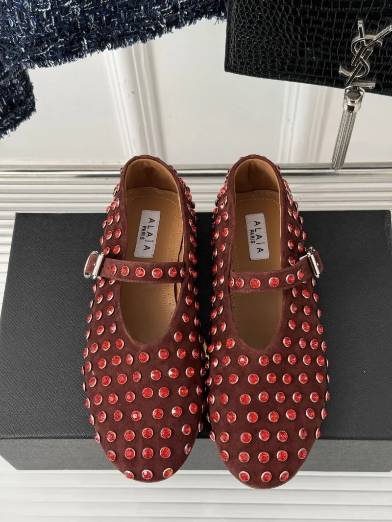UrbanChic Alaia Shoes 15949