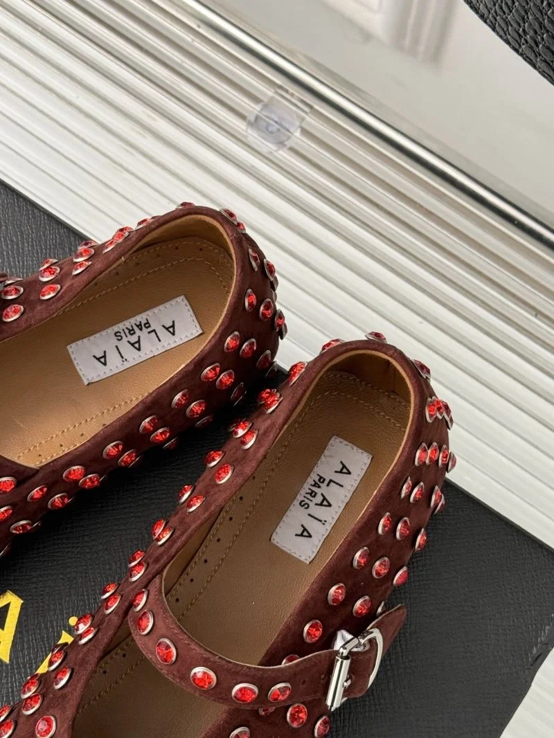 UrbanChic Alaia Shoes 15949
