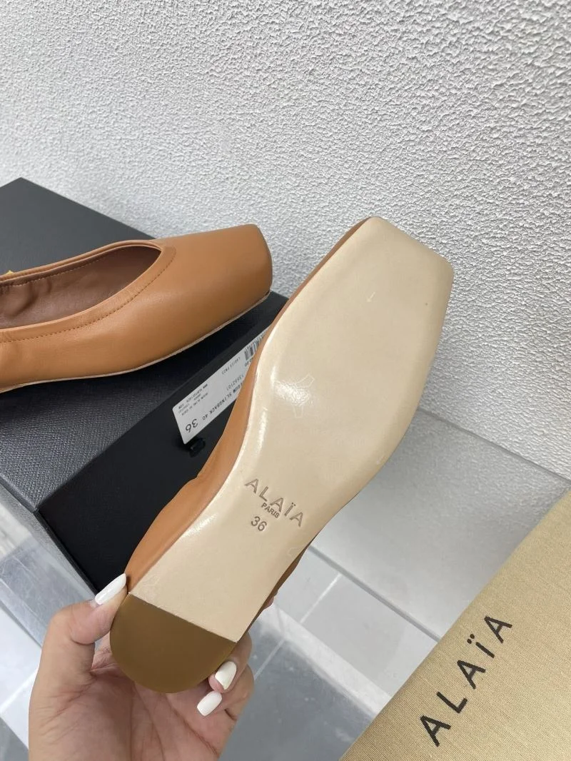 GoAnywhere Alaia Shoes 15950