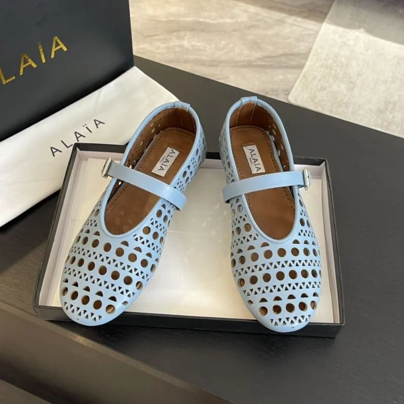 Practical Alaia Shoes 7012