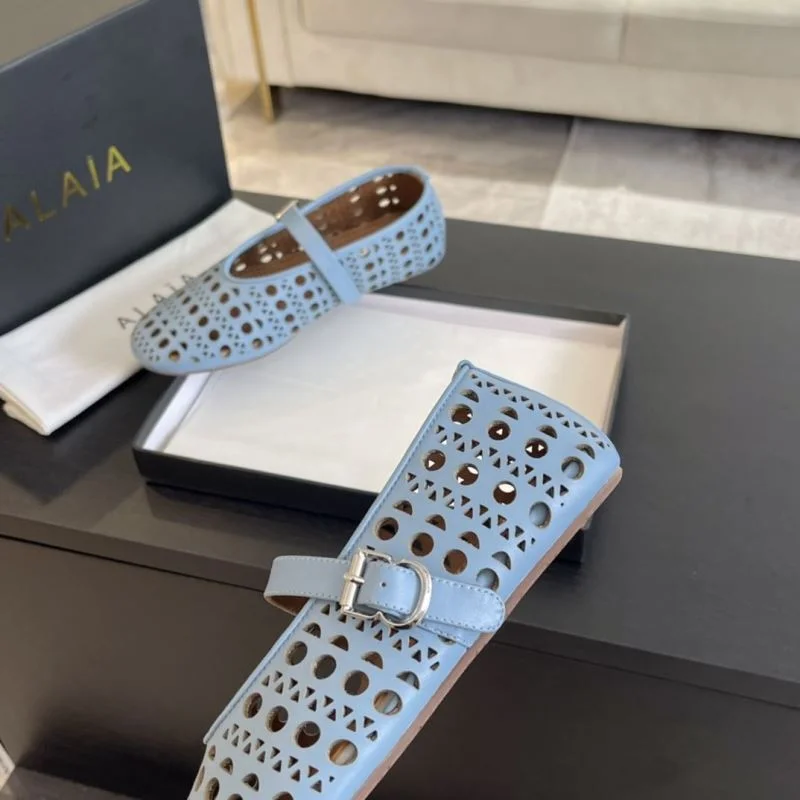 Practical Alaia Shoes 7012