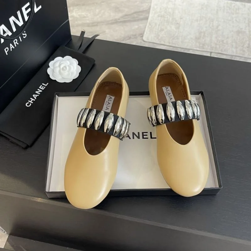 Alaia Shoes Minimalist 6965