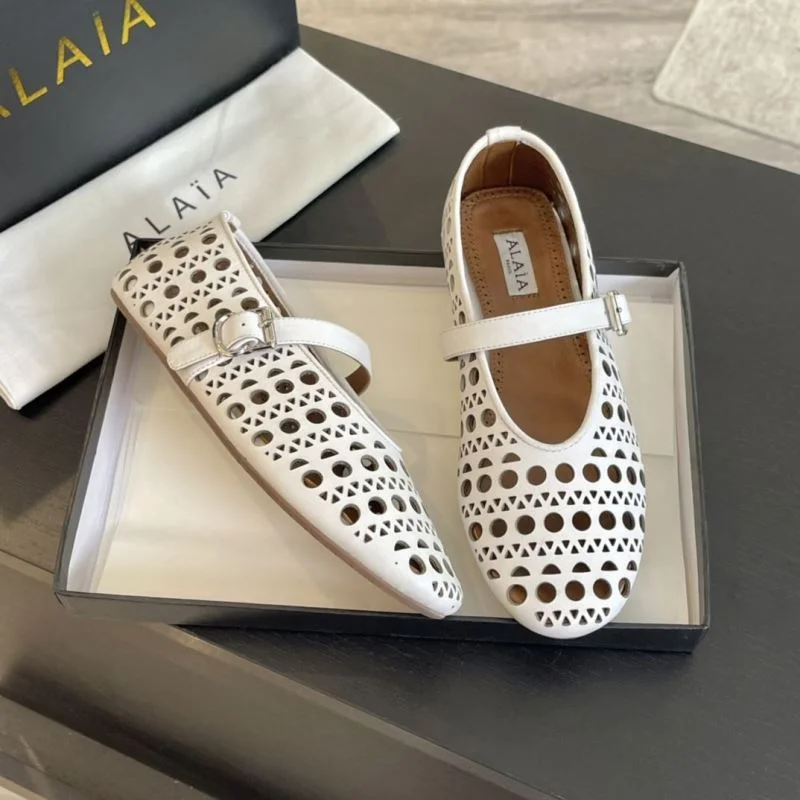 UrbanChic Alaia Shoes 7002