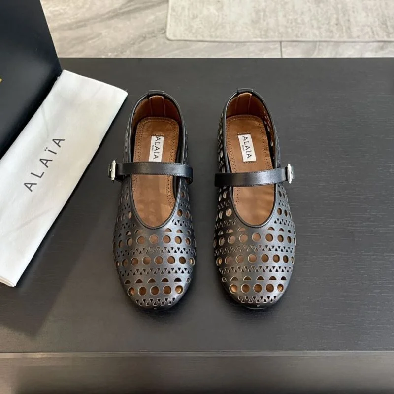 QuickDry Alaia Shoes 7035