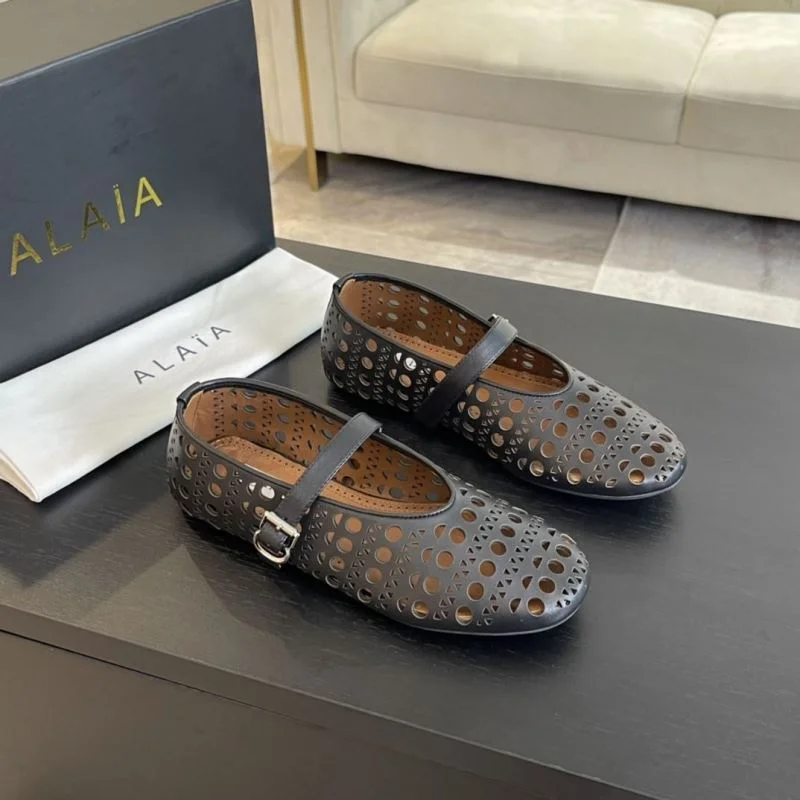 QuickDry Alaia Shoes 7035