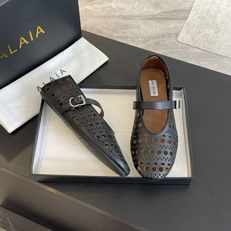 QuickDry Alaia Shoes 7035