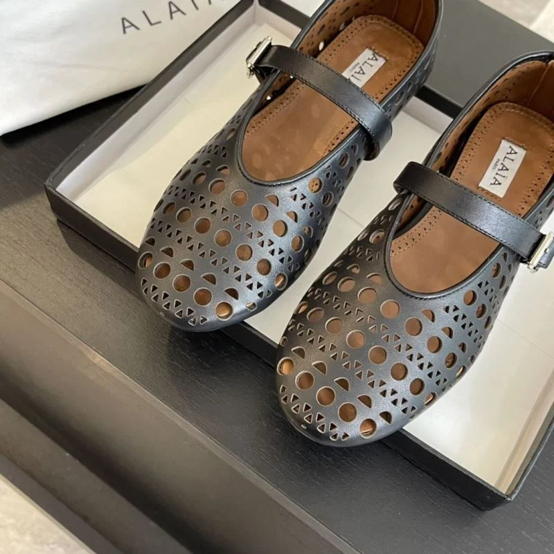 QuickDry Alaia Shoes 7035