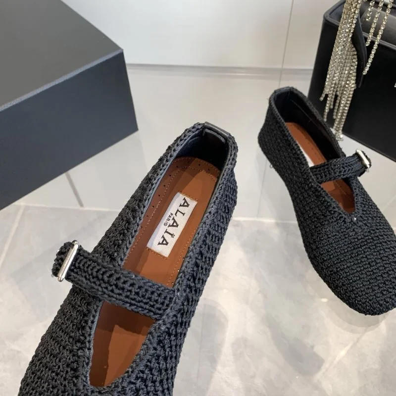 Vibrant Alaia Shoes 6954