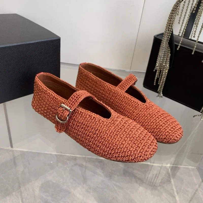 Alaia Shoes Minimalist 6997
