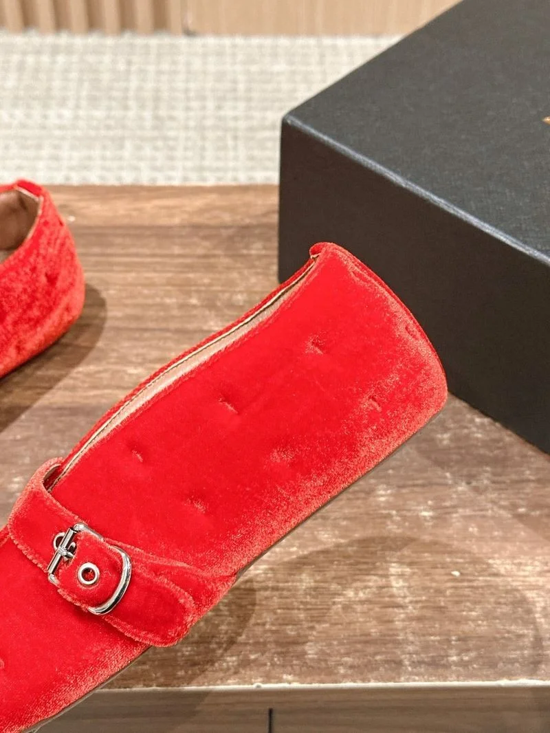 Alaia Shoes Stylish 6980