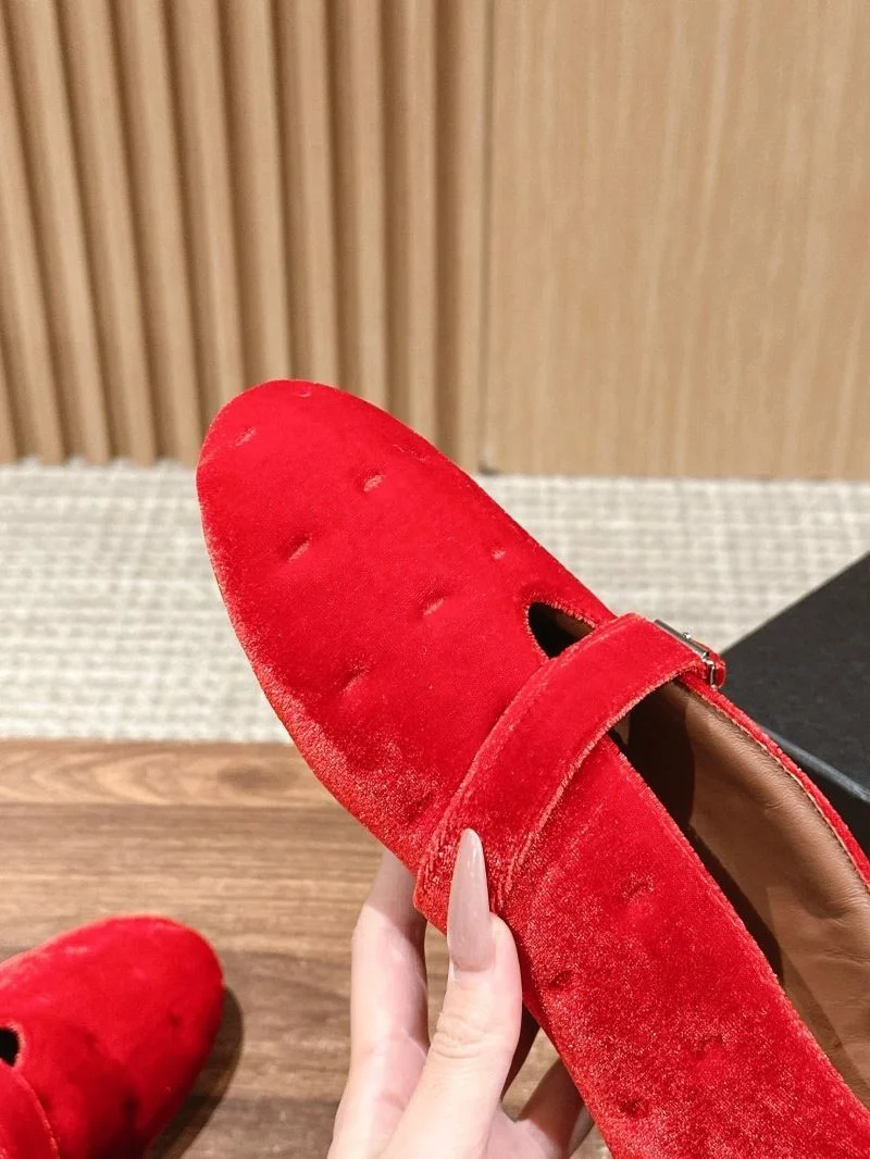 Alaia Shoes Stylish 6980