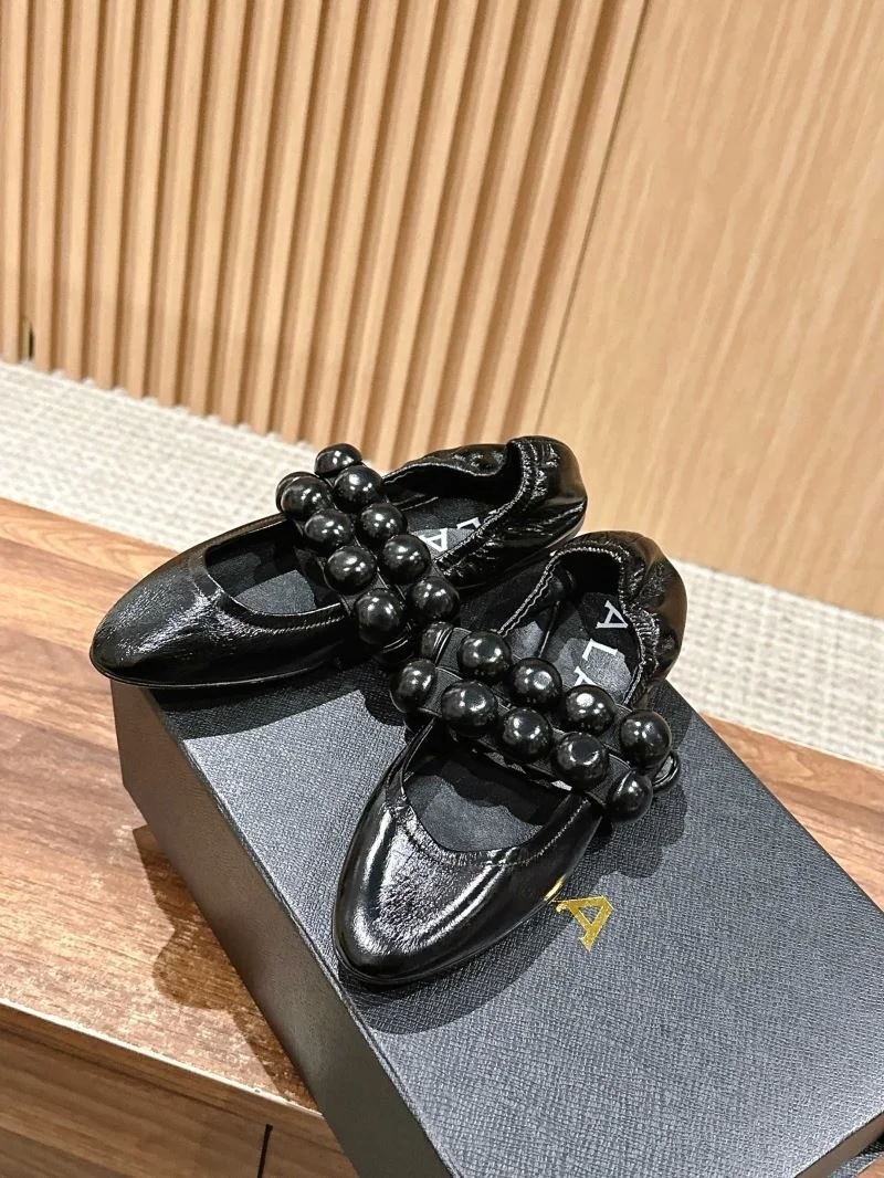 Alaia Shoes Versatile 7014