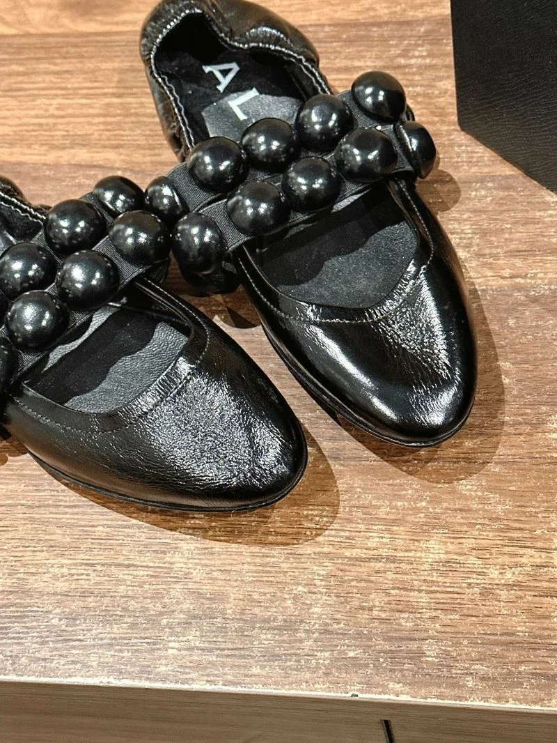 Alaia Shoes Versatile 7014
