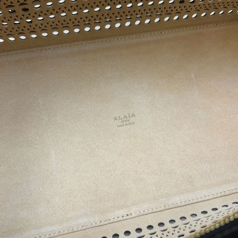 Alaia Shopping Bags Popular 55818