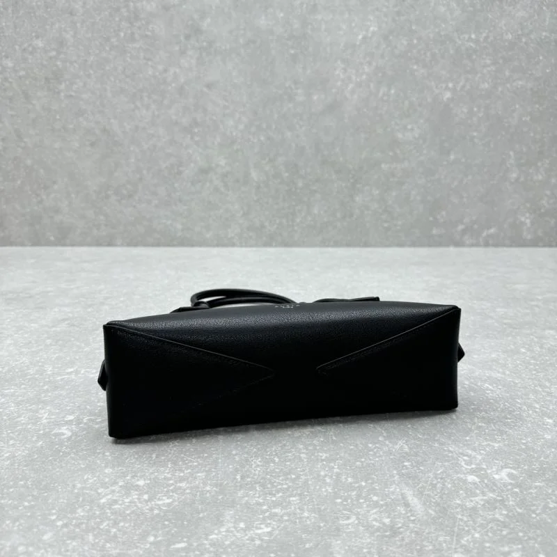 Classic Alaia Top Handle Bags 55844