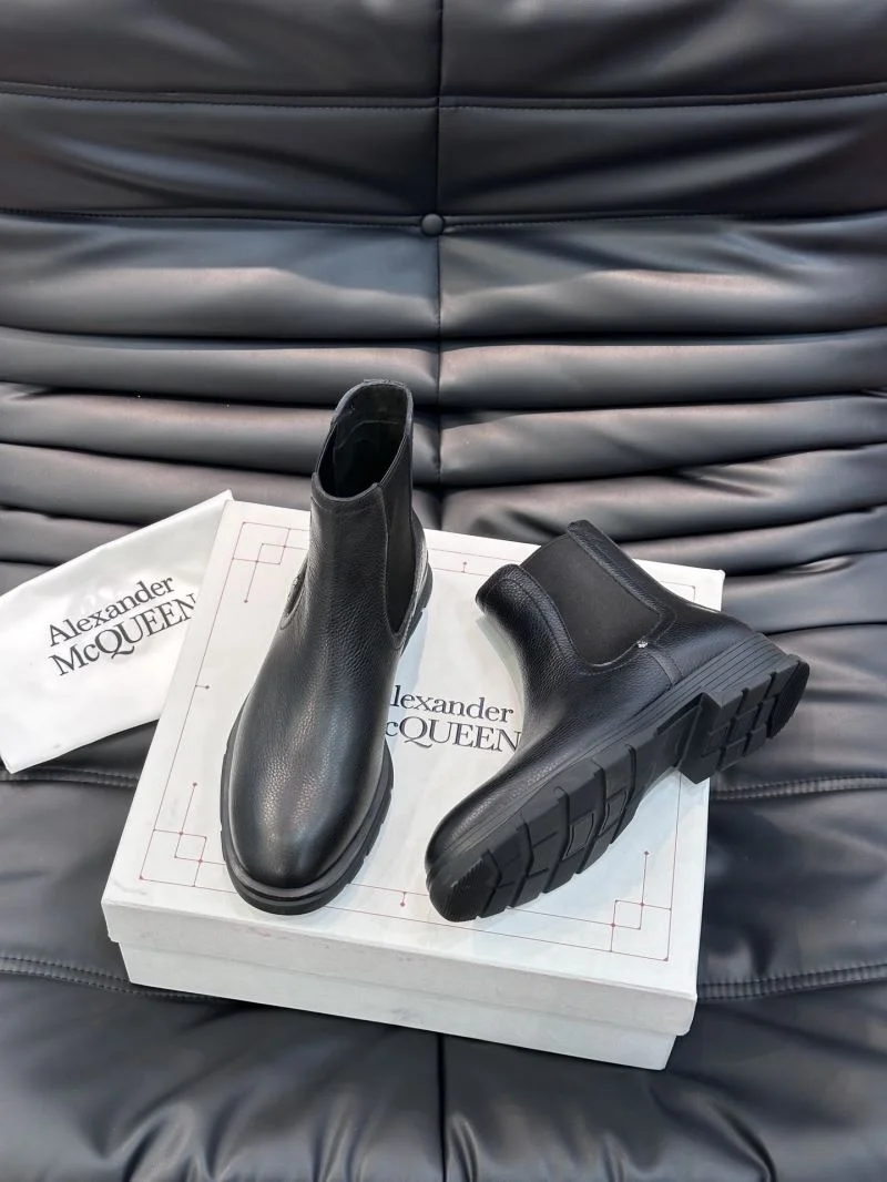 Alexander Mcqueen Boots Snug 16331