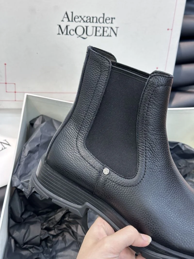 Alexander Mcqueen Boots Snug 16331