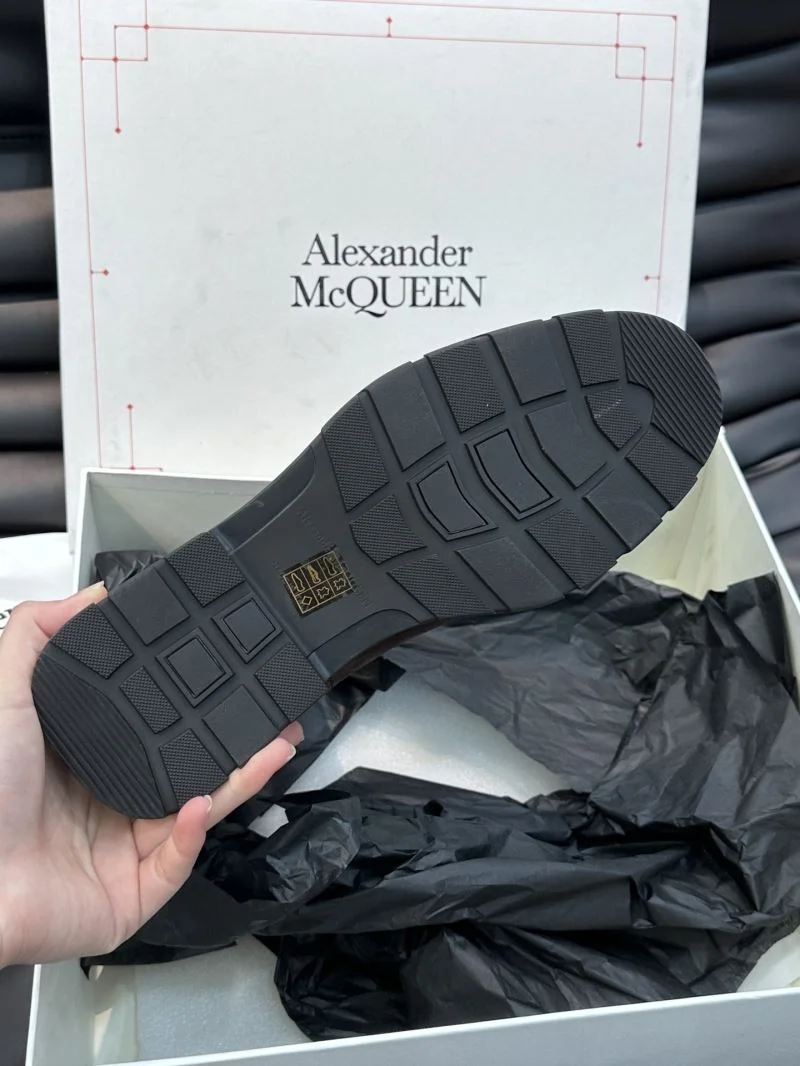 Alexander Mcqueen Boots Sleek 16324