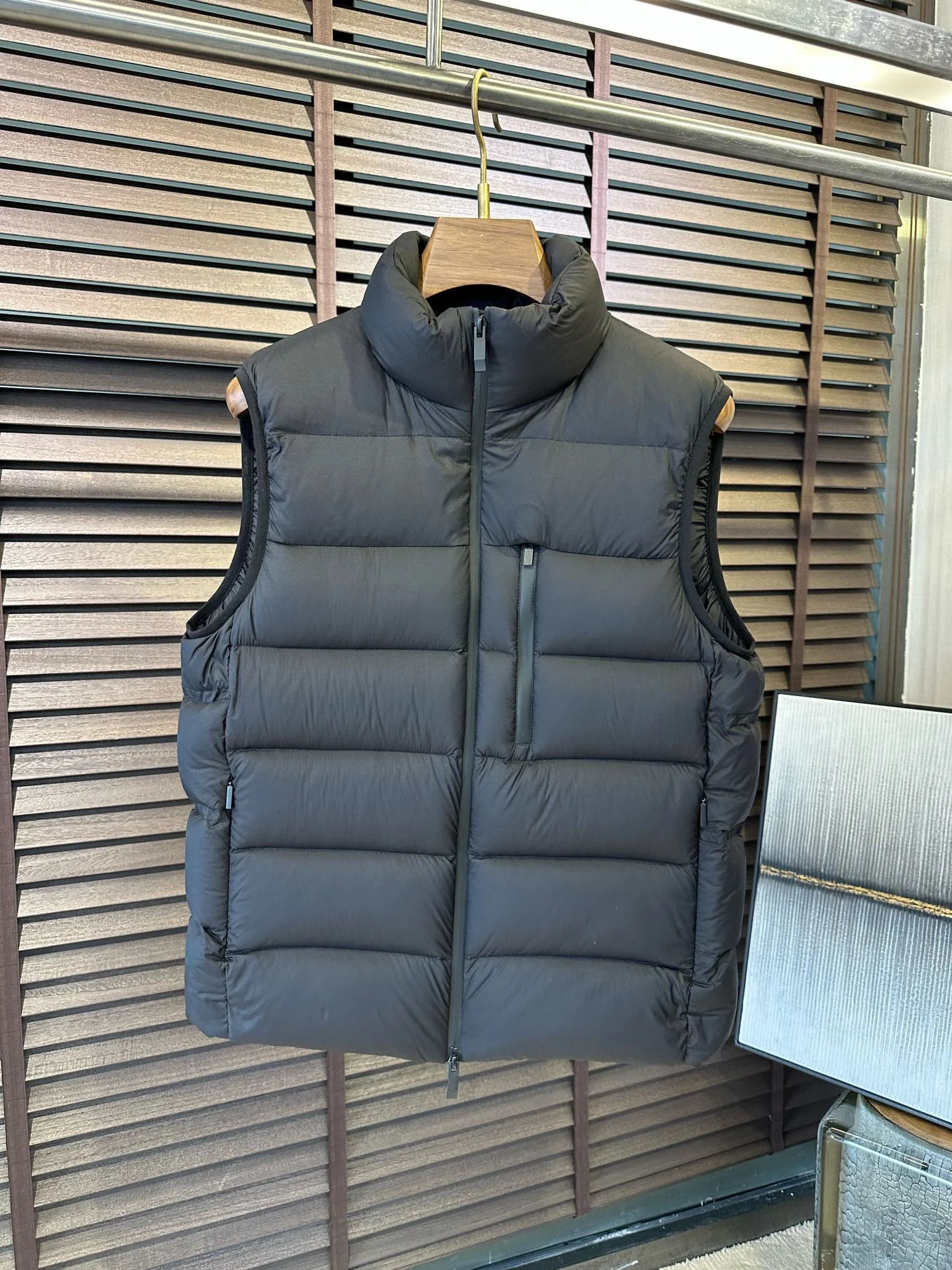 Sleek Alexander Mcqueen Down Jackets 165486