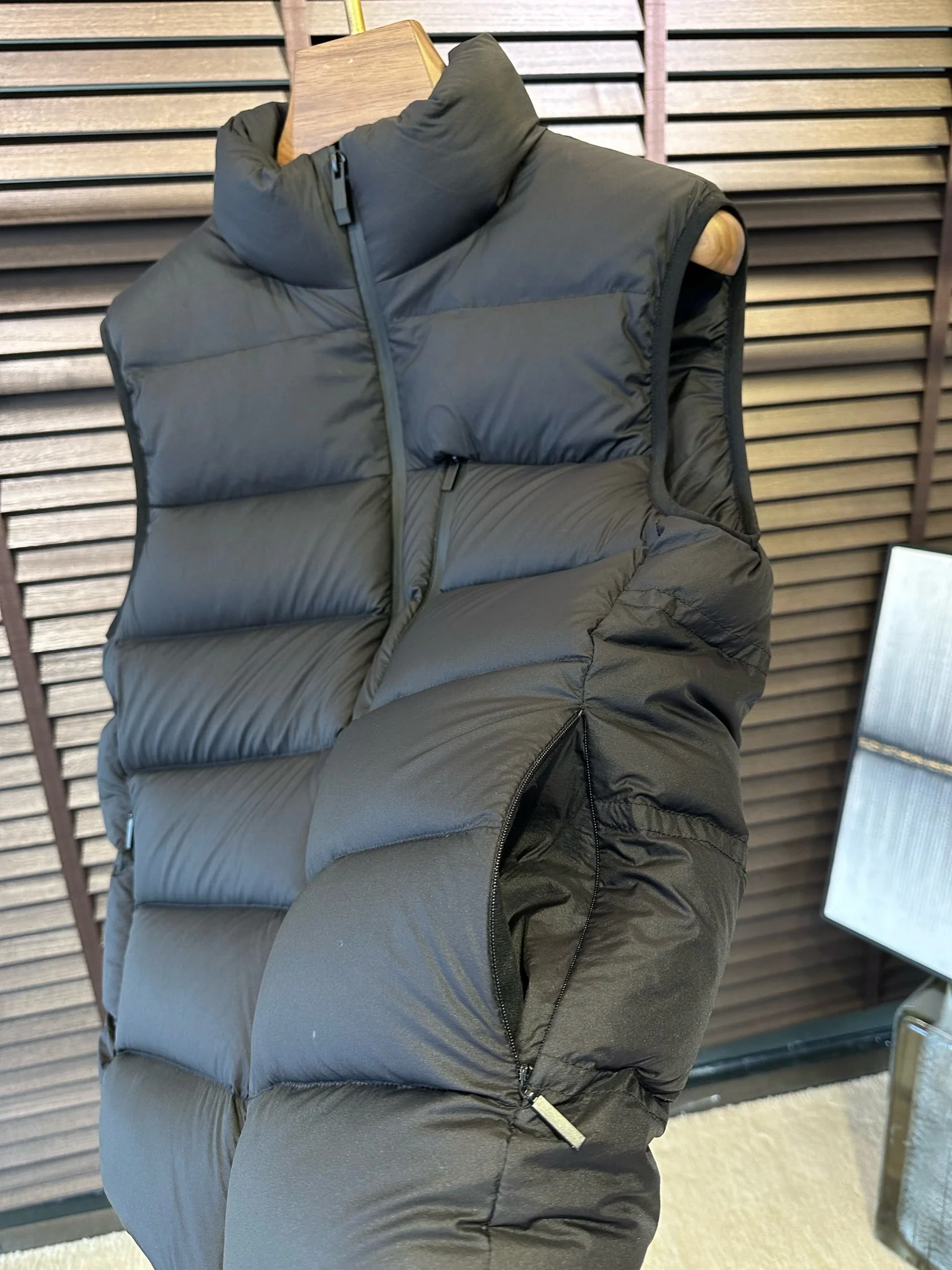Sleek Alexander Mcqueen Down Jackets 165486