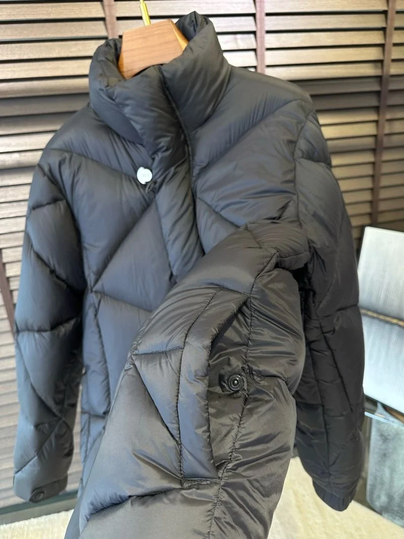 Alexander Mcqueen Down Jackets Stretchable 164997