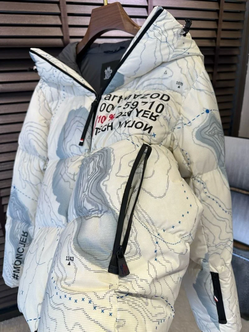 Alexander Mcqueen Down Jackets Snug 165073
