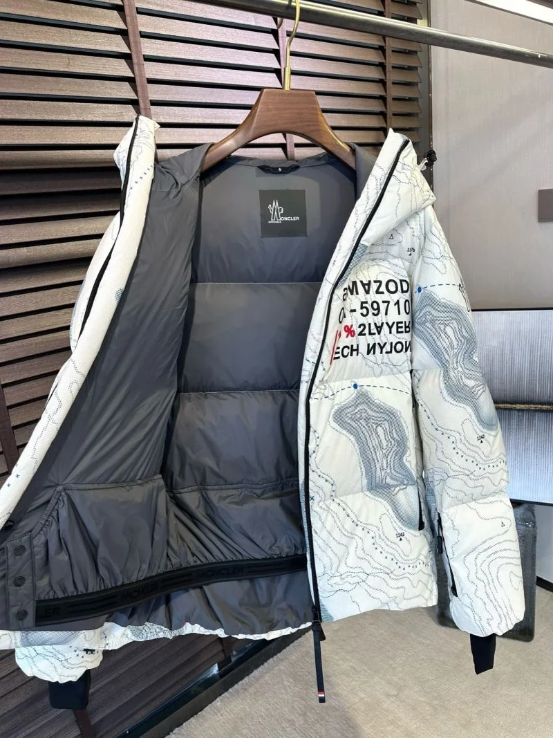 Alexander Mcqueen Down Jackets Snug 165073
