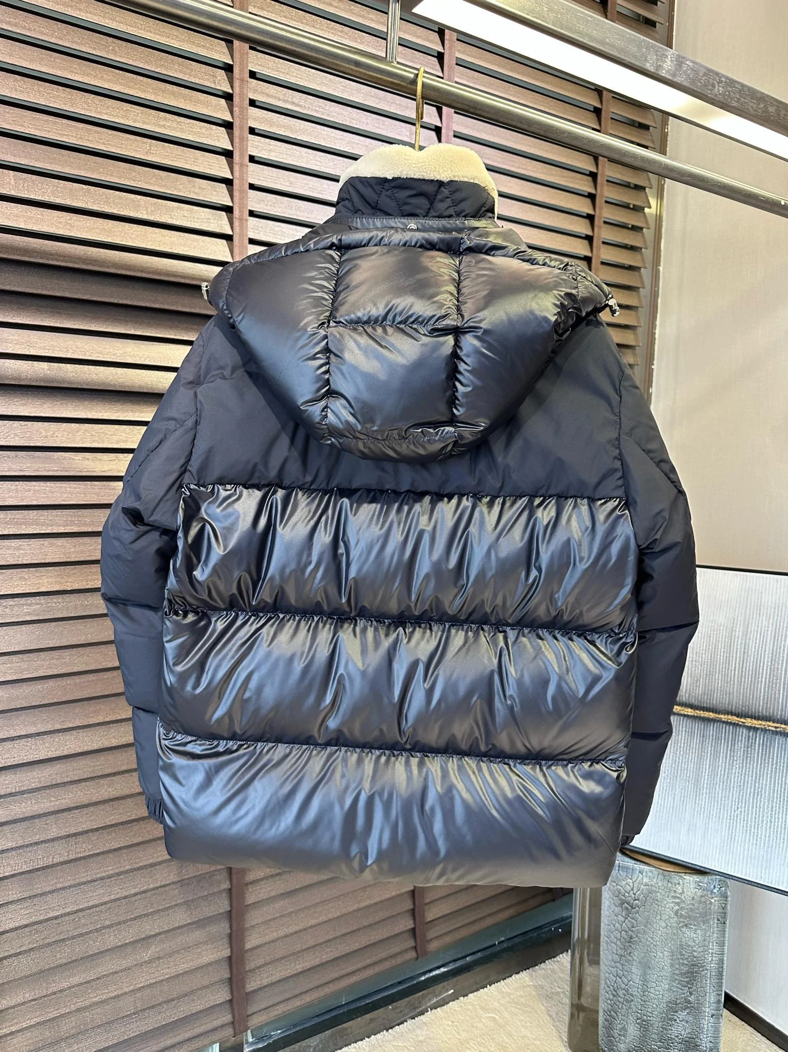Alexander Mcqueen Down Jackets Sophisticated 165054