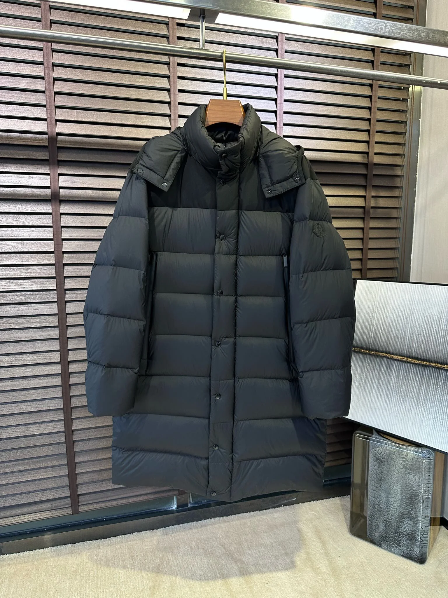 Alexander Mcqueen Down Jackets Classic 165049