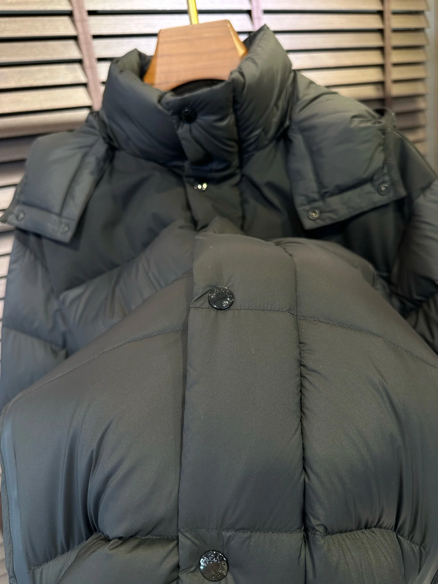 Alexander Mcqueen Down Jackets Classic 165049