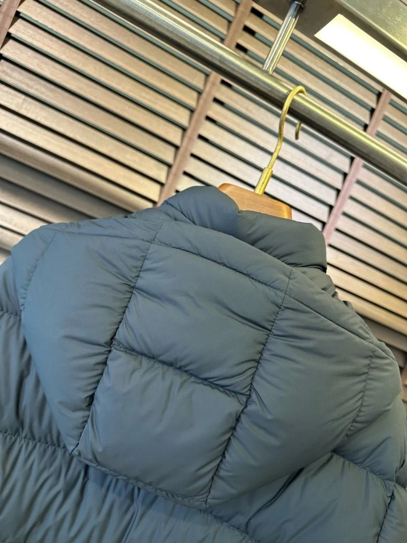 Lightweight Alexander Mcqueen Down Jackets 164865