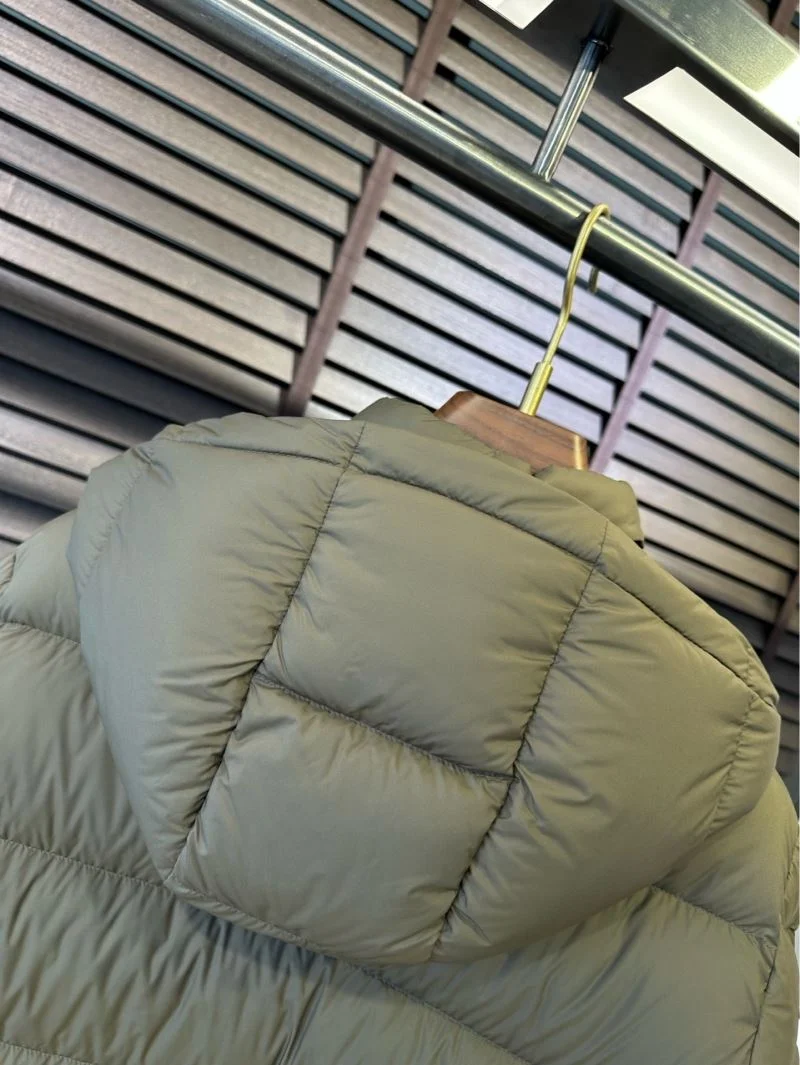 WeatherProof Alexander Mcqueen Down Jackets 164856