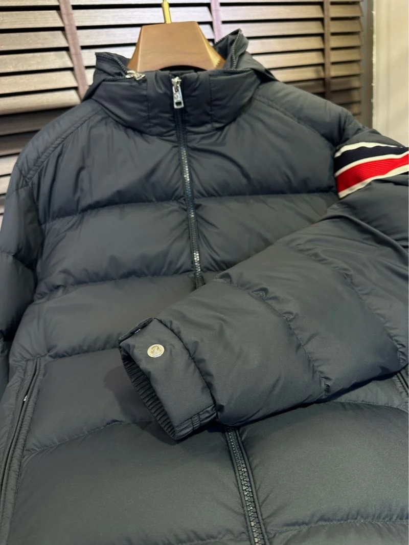 SmoothTexture Alexander Mcqueen Down Jackets 164852