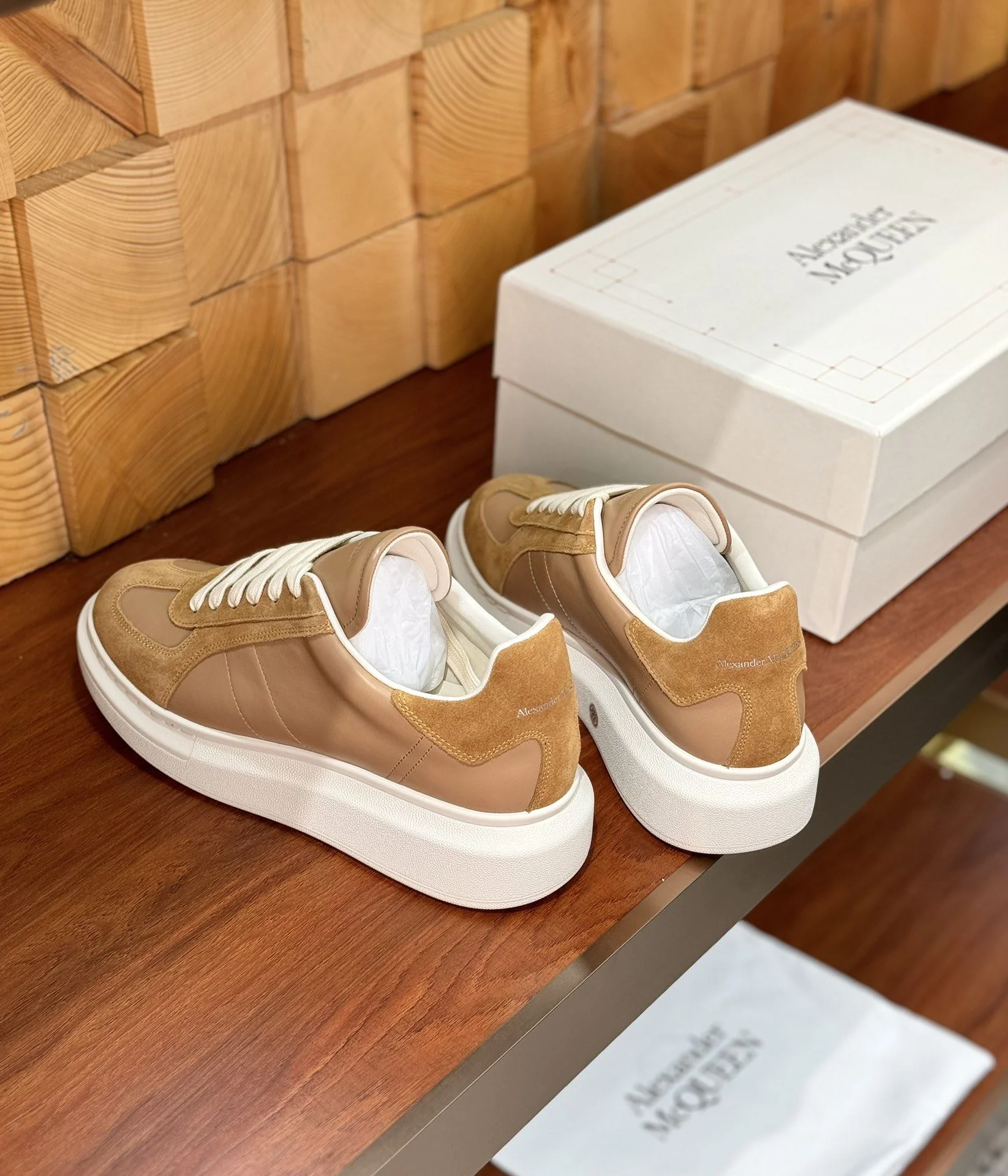 Alexander Mcqueen Low Shoes Timeless 16396