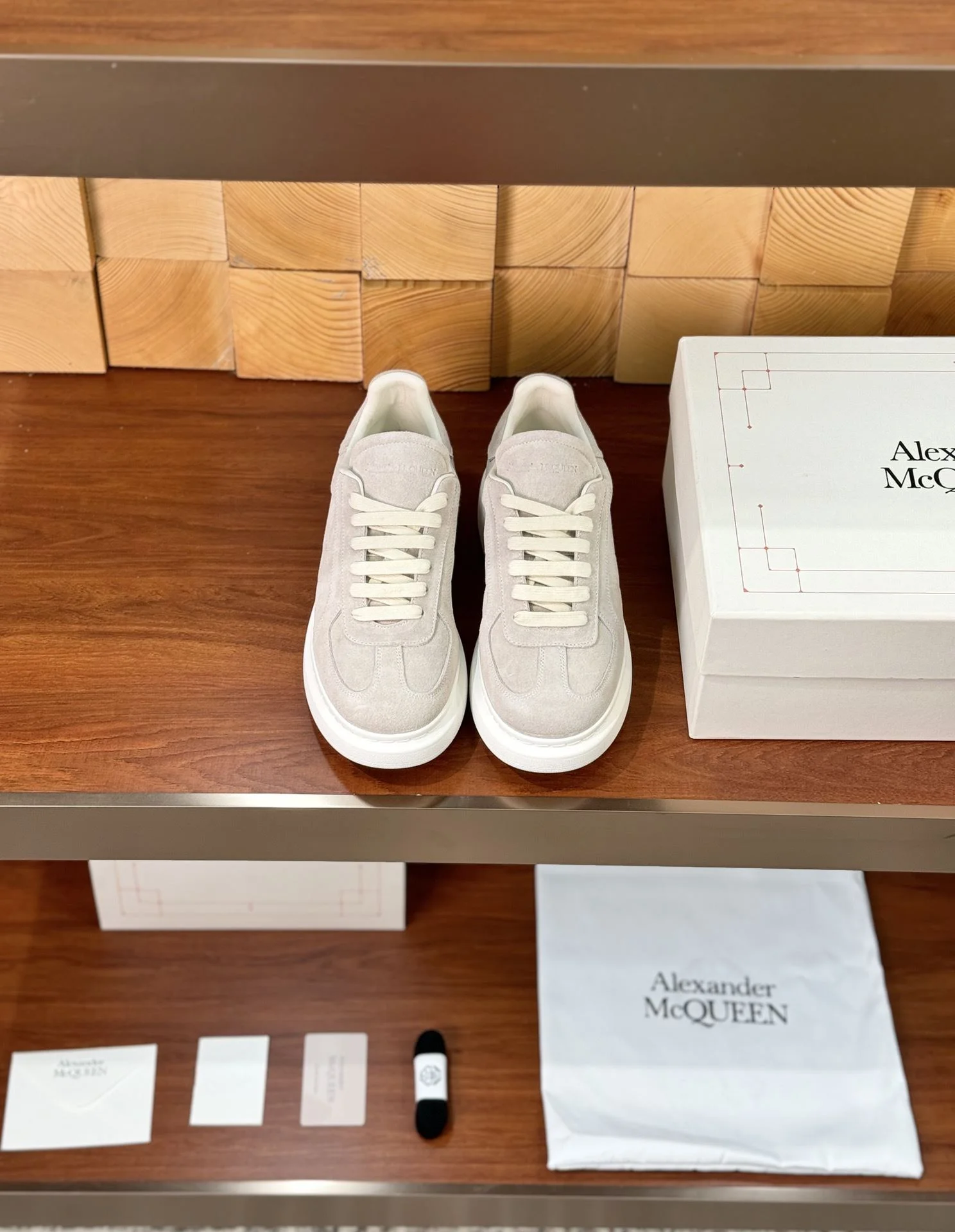 Elegant Alexander Mcqueen Low Shoes 16413
