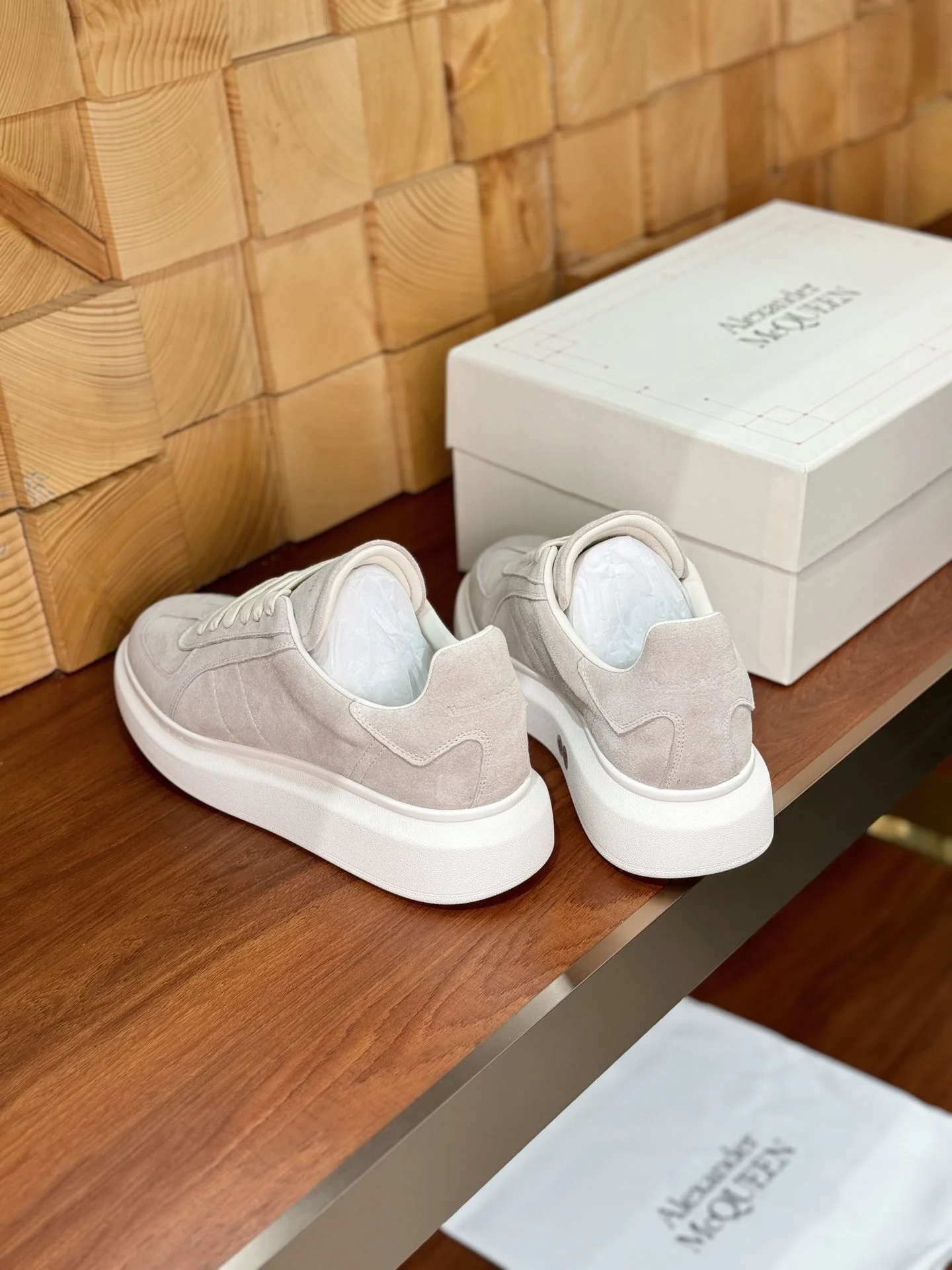Elegant Alexander Mcqueen Low Shoes 16413