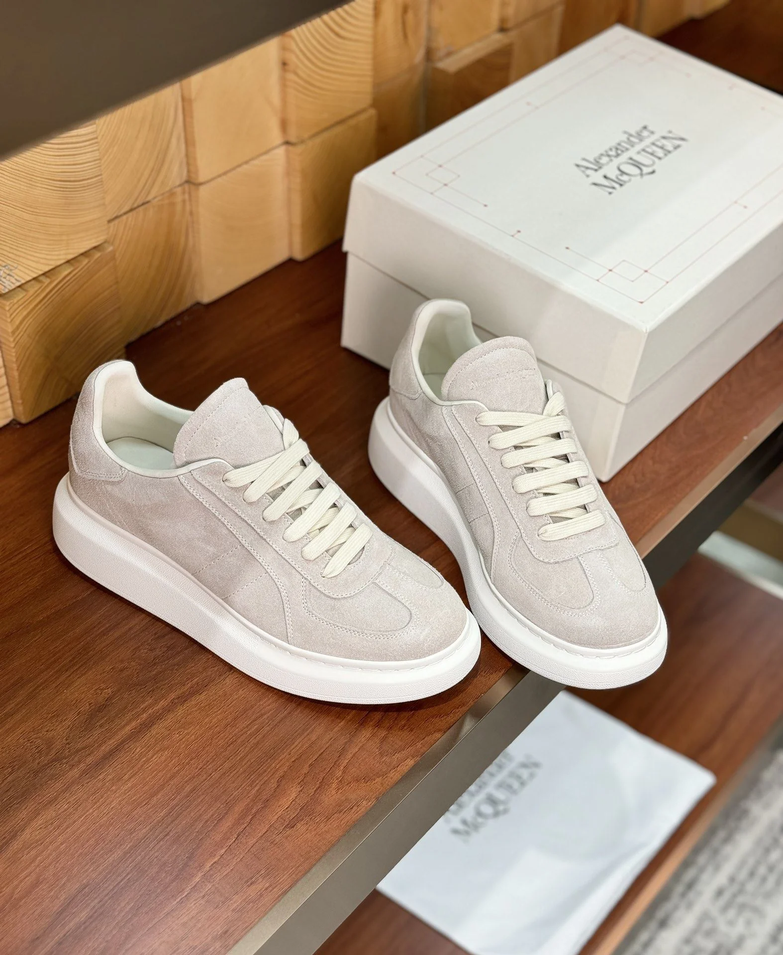 Elegant Alexander Mcqueen Low Shoes 16413