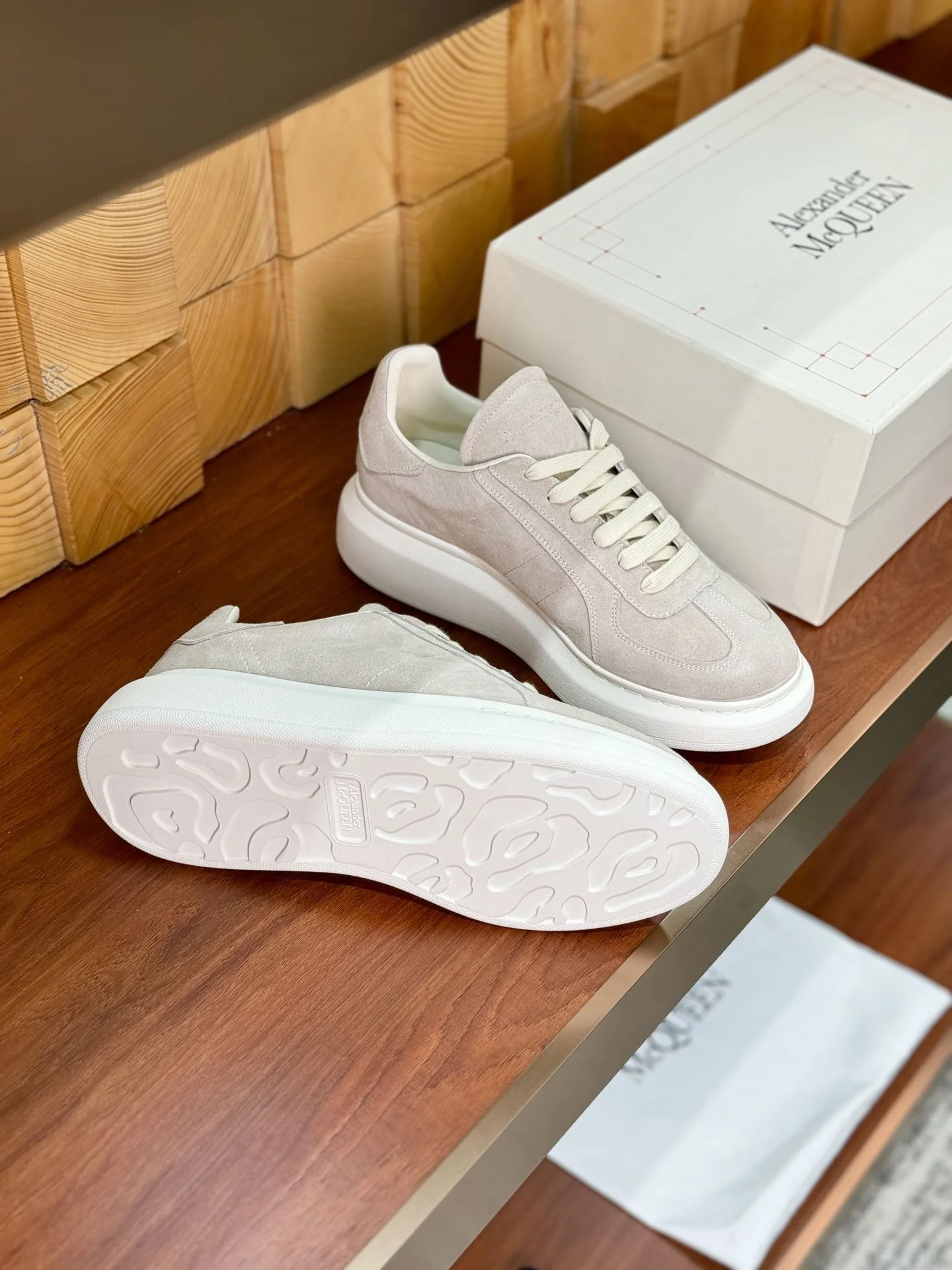 Elegant Alexander Mcqueen Low Shoes 16413