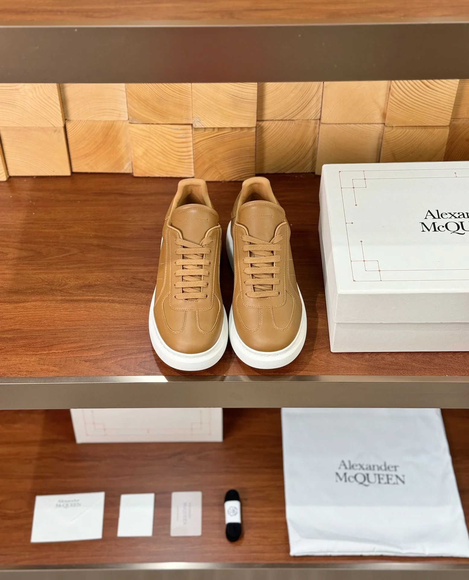 Durable Alexander Mcqueen Low Shoes 16389