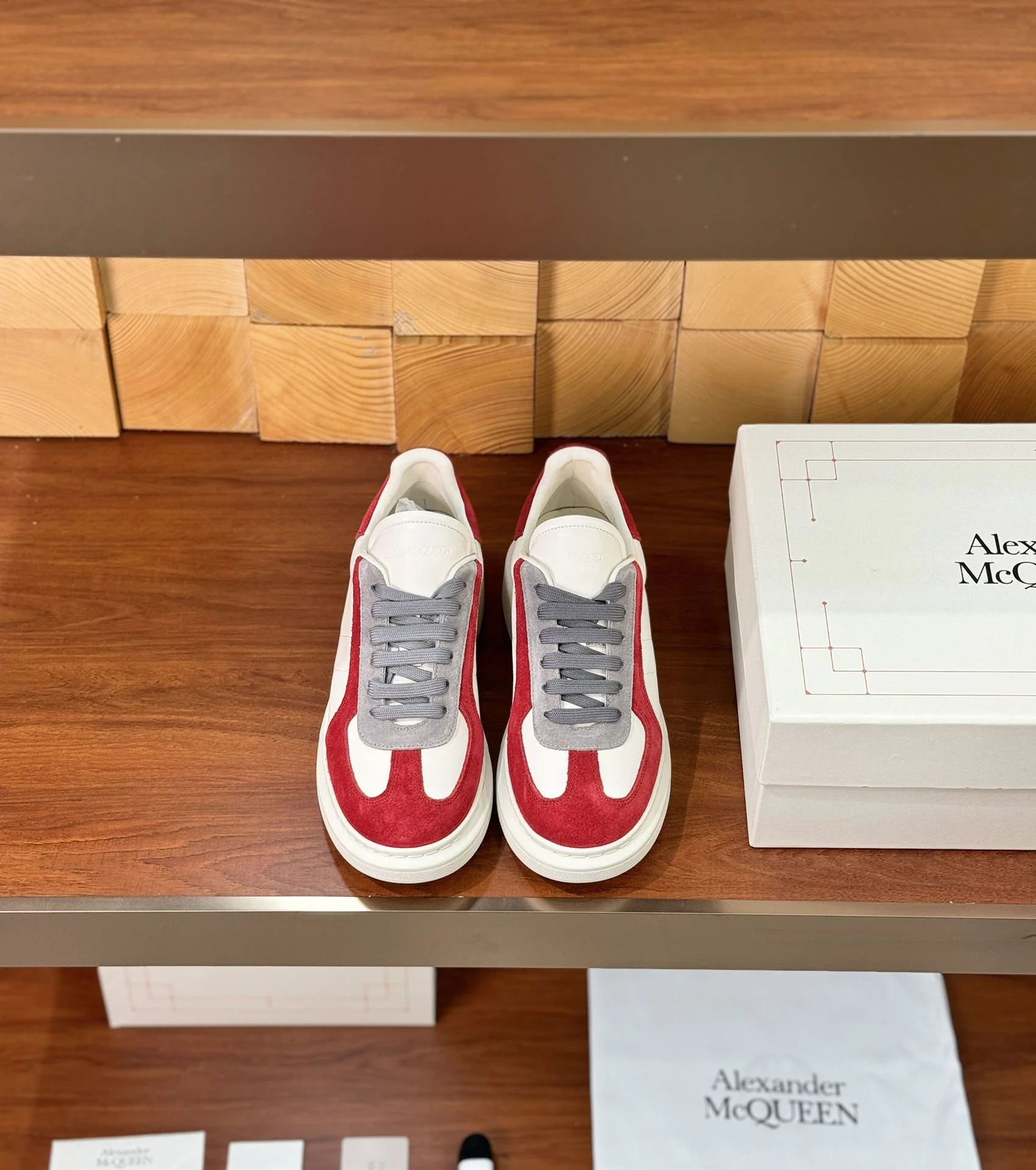 Alexander Mcqueen Low Shoes ModernLook 16388