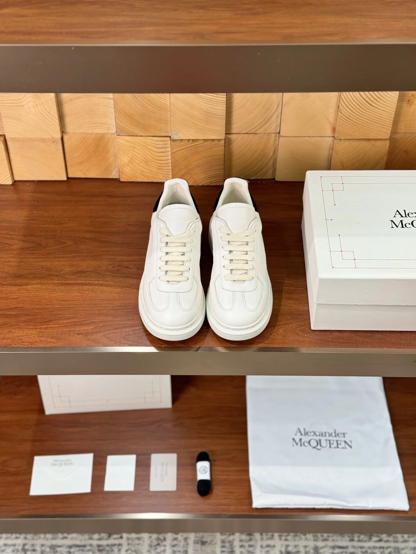 Alexander Mcqueen Low Shoes SoftTouch 16401