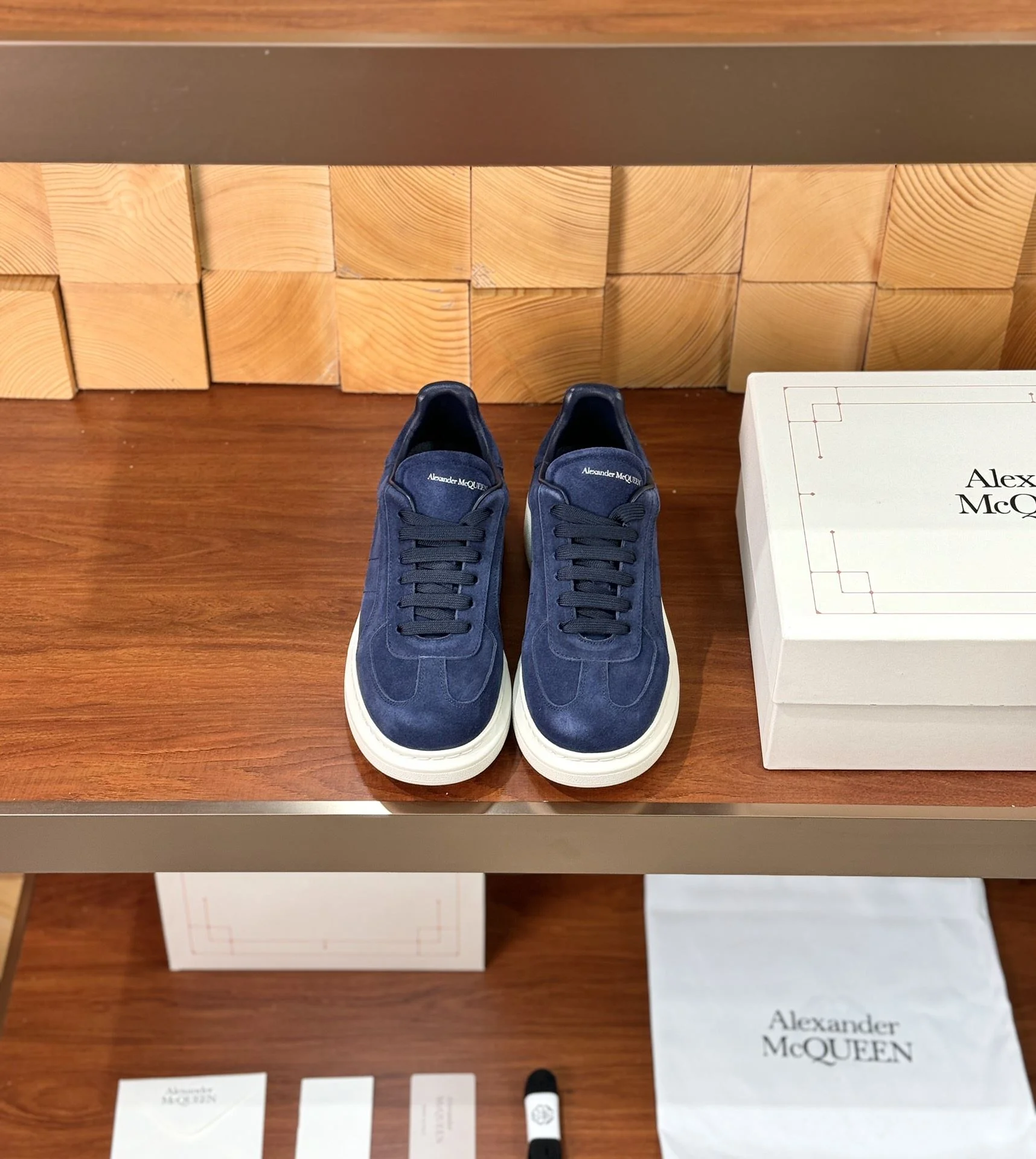 ComfortFit Alexander Mcqueen Low Shoes 16405
