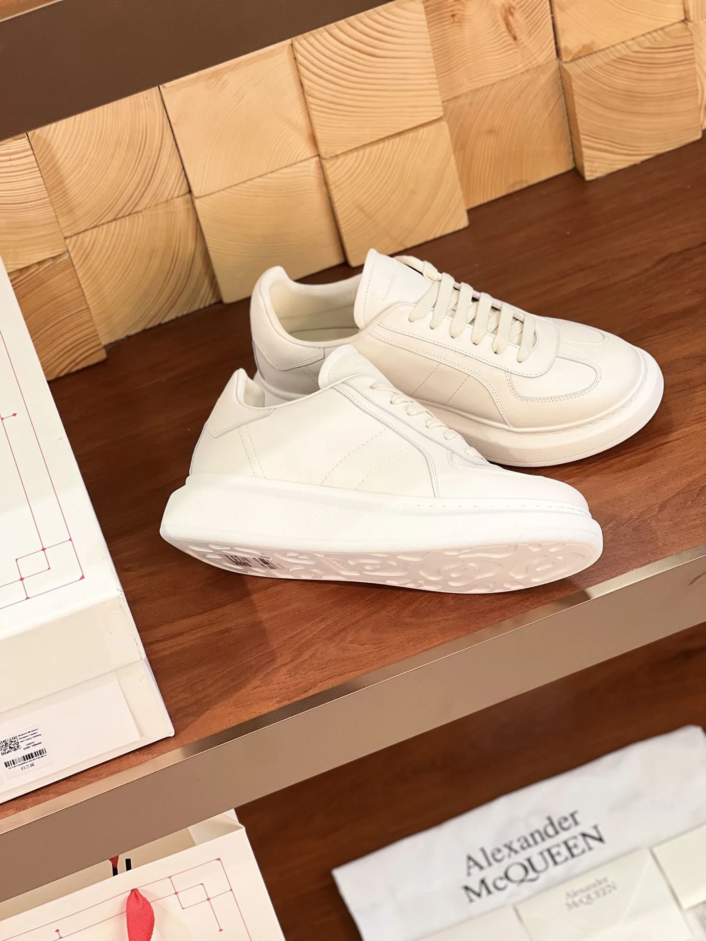TechFriendly Alexander Mcqueen Low Shoes 16379