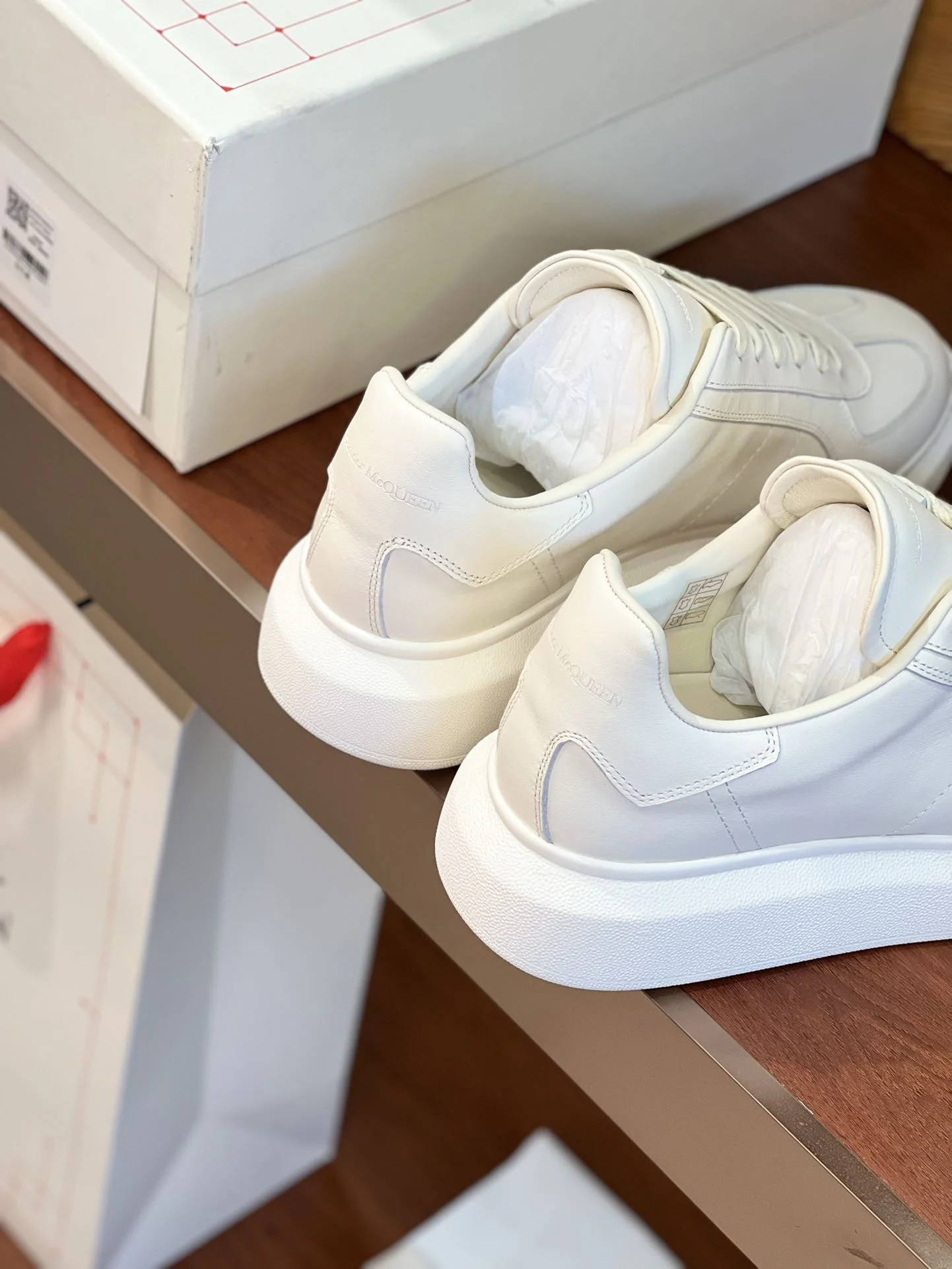 TechFriendly Alexander Mcqueen Low Shoes 16379
